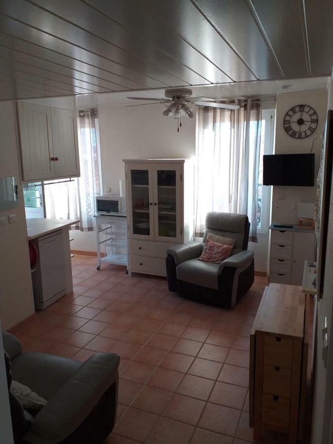 Albasud - Appartement Meuble Avec Terrasse - Salses Le Chateau 66 ภายนอก รูปภาพ